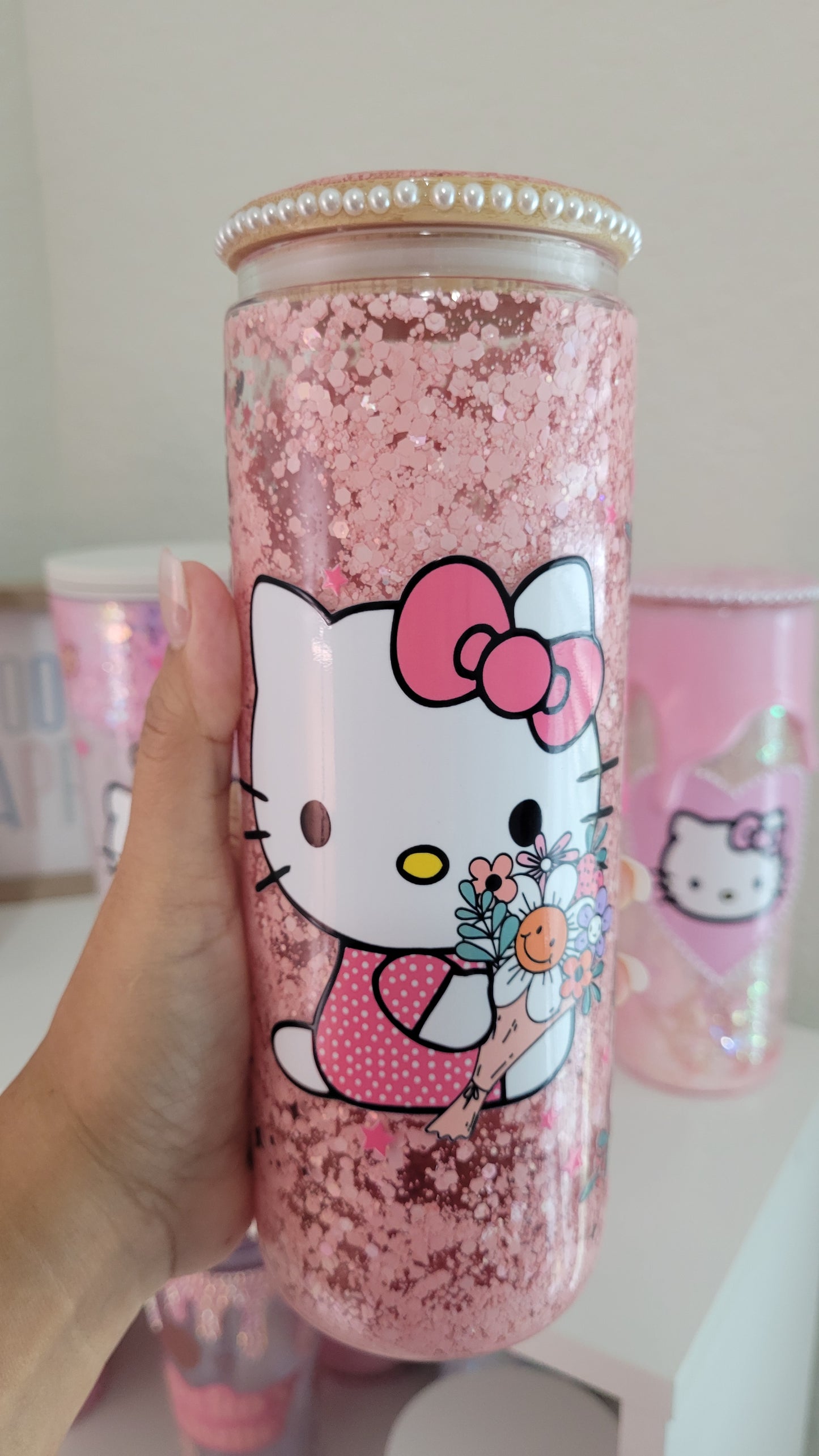HK Flowers -  Snowglobe 20 oz Glass cup